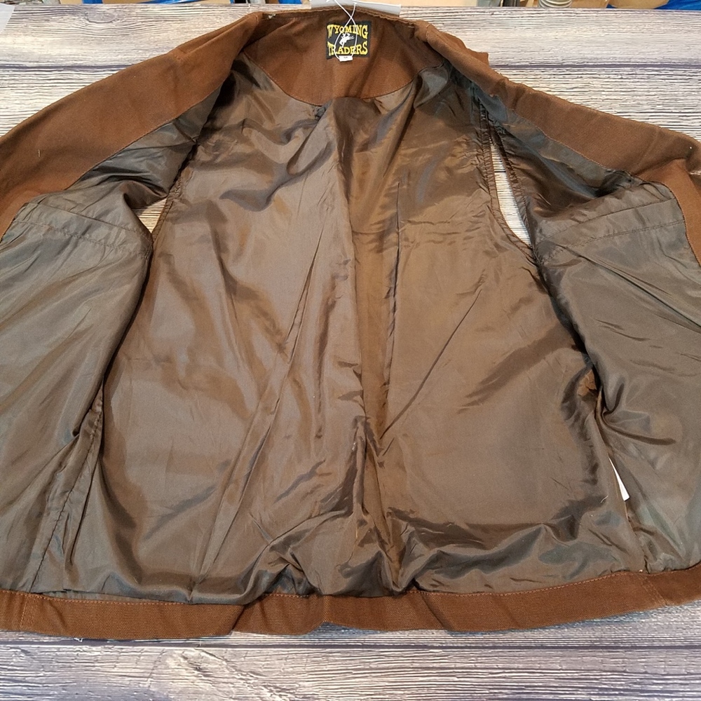 WYOMING TRADERS MENS OVERSIZED BRONCO CANVAS VEST - TAN - Picture 5 of 6